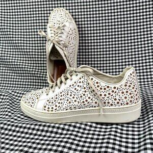 Alaia Laser Cut Lace White Tan Leather Sneakers Flats Women's EU 39 / US 9